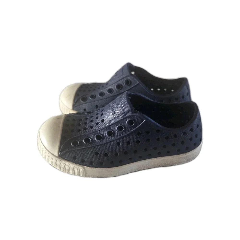 Native  Toddler Boys size 7 Water Shoes Navy and White